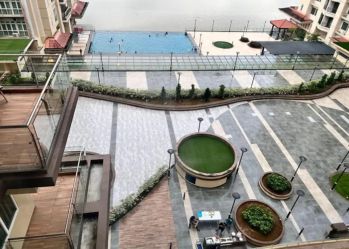 Loff Suite 2 Bedroom At Kuching Riverine Resort